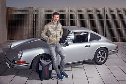 Хаби Алонсо представил совместную коллекцию Porsche и adidas - фото