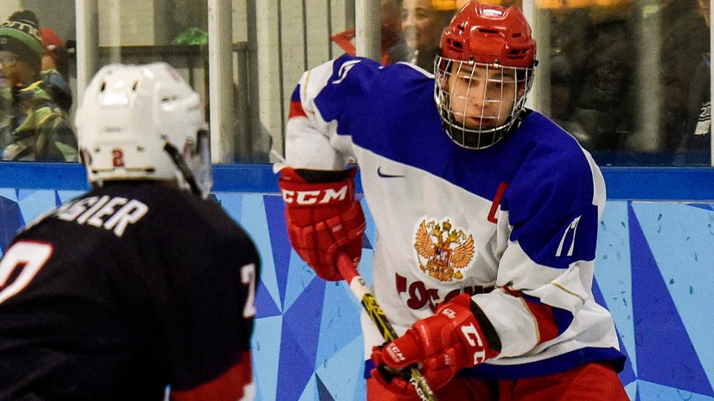 Российский хоккеист удален за укус соперника в матче Главной лиги Квебека - фото