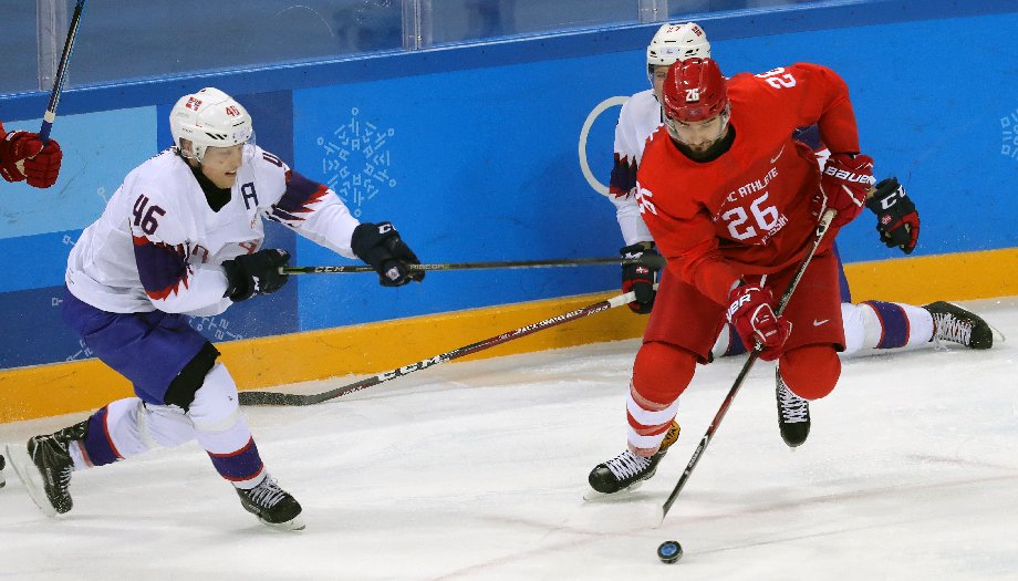 Кузнецов и Войнов не попали в расширенный состав сборной России на Олимпиаду-2022 - фото