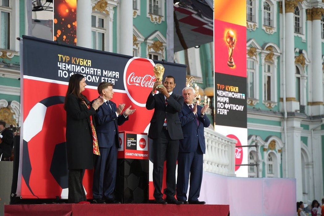 В Петербурге сделано 50 тысяч фотографий с Кубком мира - фото