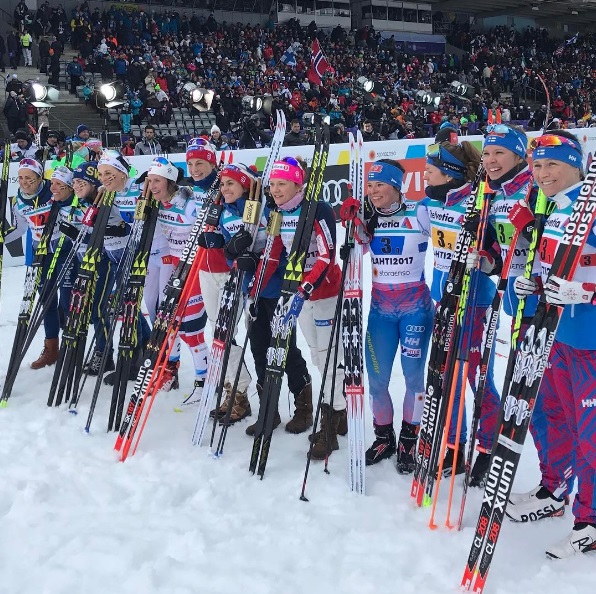 Сборная России завоевала серебро в эстафете на ЧМ по лыжным гонкам - фото