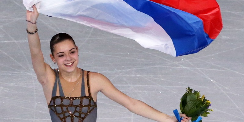 Аделина Сотникова: Не сравнивайте Валиеву и Загитову. Камила еще не стала олимпийской чемпионкой - фото