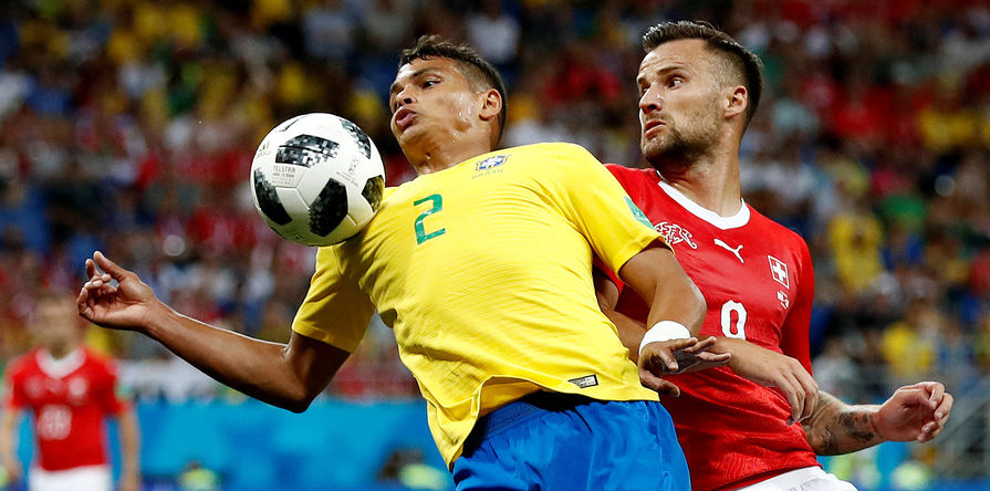 Тиаго Силве и сборной Бразилии мешают белые ночи - фото