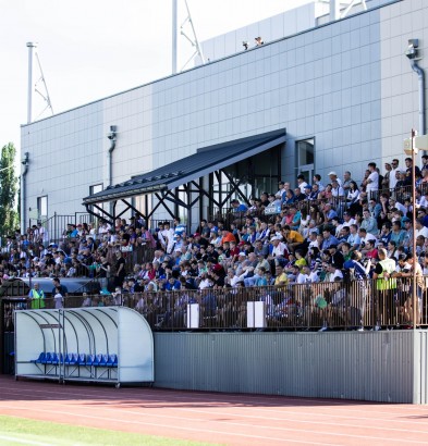 19 238 зрителей посетили первый домашний матч «Факела»  - фото