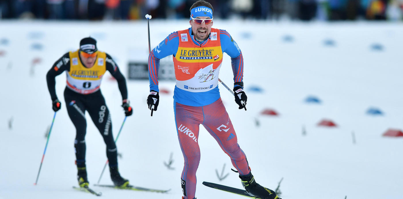 Устюгов завоевал серебро в гонке свободным стилем на 50 км - фото