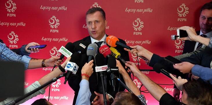 Президент Польского футбольного союза заявил, что сборная Польши не намерена играть с Россией после заявления ФИФА - фото