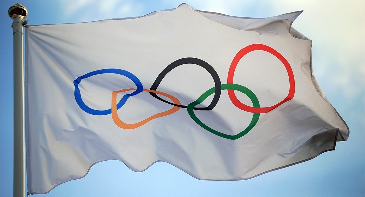 МОК надеется провести Олимпийские игры без переноса на конец года - фото
