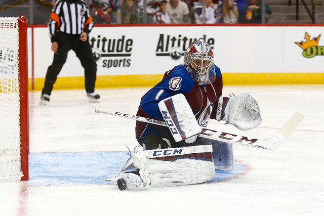 Семен Варламов стал первой звездой недели в НХЛ - фото