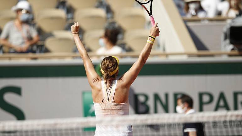 Павлюченкова вышла в четвертьфинал «Ролан Гаррос» - фото