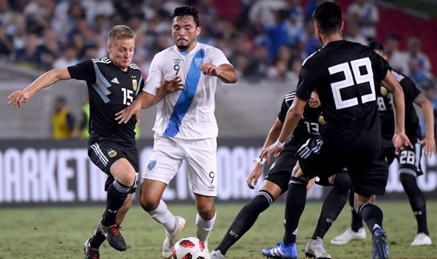 Аргентина без Месси обыграла Гватемалу. Паредес сыграл тайм - фото