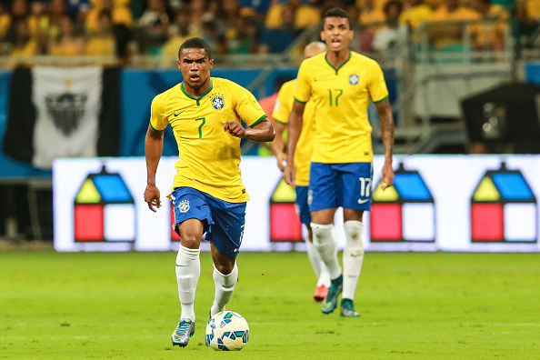 Бразилия теряет футболистов перед Олимпиадой - фото