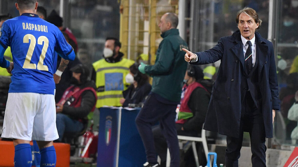 Манчини выступил с заявлением после сенсационного поражения Италии от Северной Македонии - фото