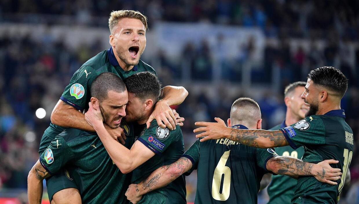 Италия вслед за Бельгией квалифицировалась на Евро. Все результаты игрового дня - фото