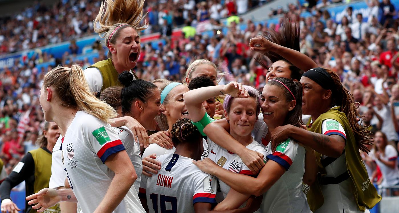 Американки выиграли четвертый чемпионат мира. Их главная цель – равноправие в футболе - фото