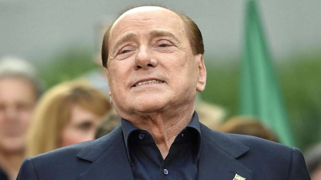 Сильвио Берлускони разочарован игрой нынешнего «Милана». Он надеется на перемены - фото