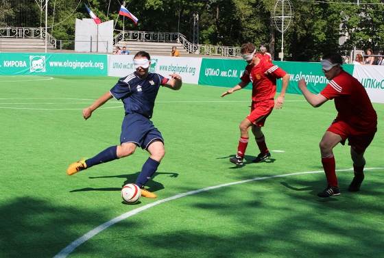На фестивале «Есть контакт!» в Петербурге пройдет турнир по футболу для слепых и слабовидящих - фото
