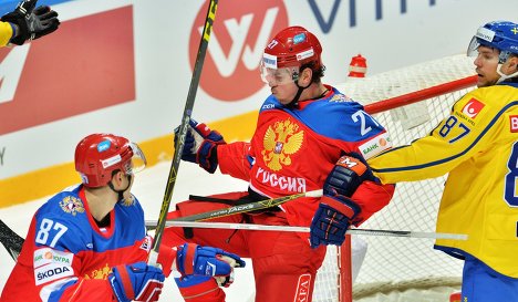 Нападающий сборной России Игорь Григоренко: Толку-то от того, что мы перебросали шведов! - фото