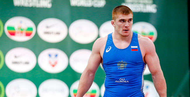 Борец Евлоев поделился эмоциями после победы на Олимпиаде - фото