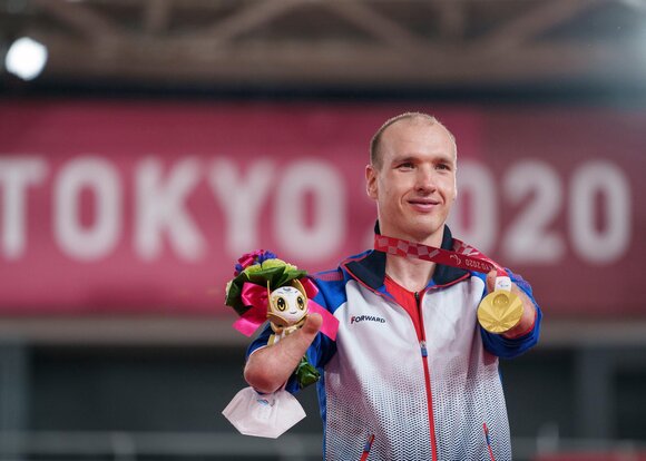 Россияне выиграли шесть золотых медалей на Паралимпиаде за день - фото