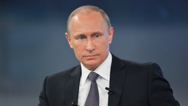 Путин поручил Мутко разработать стратегию развития футбола до 2030 года - фото