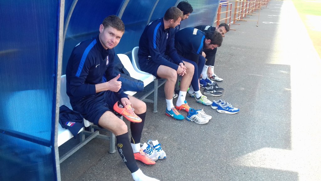 Футболисты «Мордовии» продолжают тренироваться самостоятельно - фото