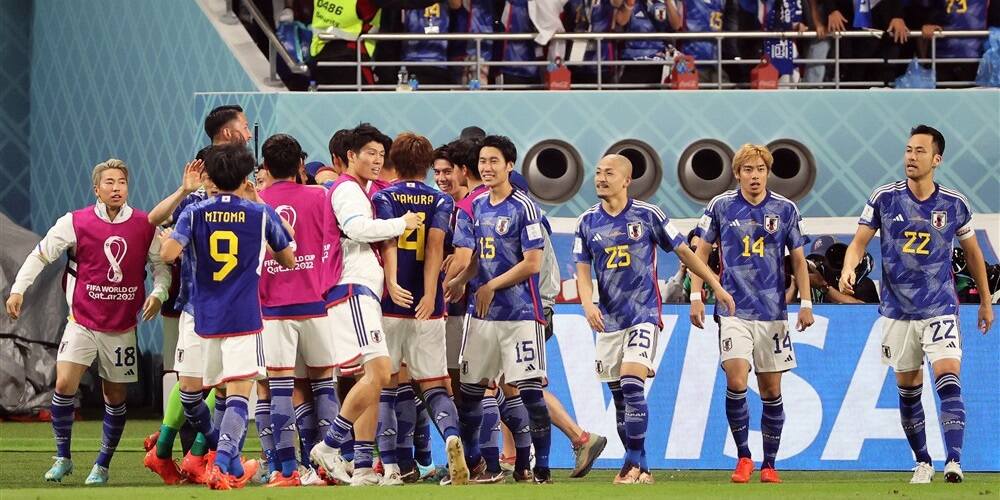 Япония вышла в плей-офф чемпионата мира-2022 с первого места в группе - фото