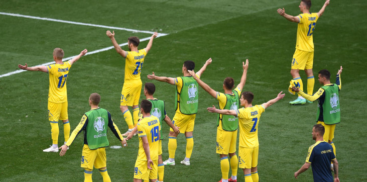 Сборная Украины вышла в 1/8 финала чемпионата Европы - фото