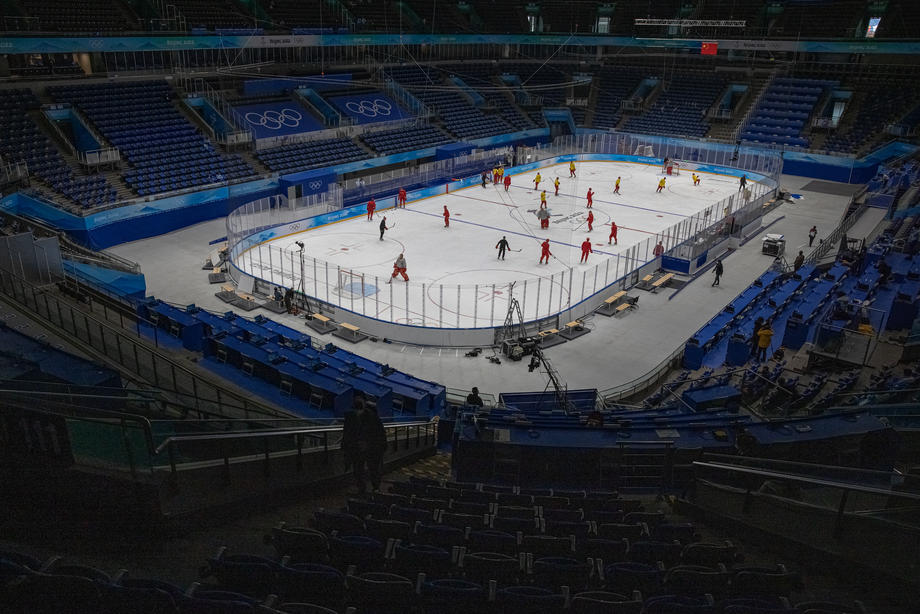 Женская сборная России стартовала с победы на Олимпиаде-2022 - фото