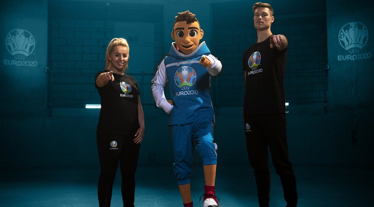 УЕФА показал маскота Евро-2020. Он странный - фото
