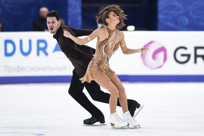 Тютюнина и Багин выиграли шестой этап Гран-при России в танцах на льду - фото