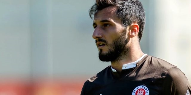 «Санкт-Паули» отстранил турецкого игрока, поддержавшего войну в Сирии - фото