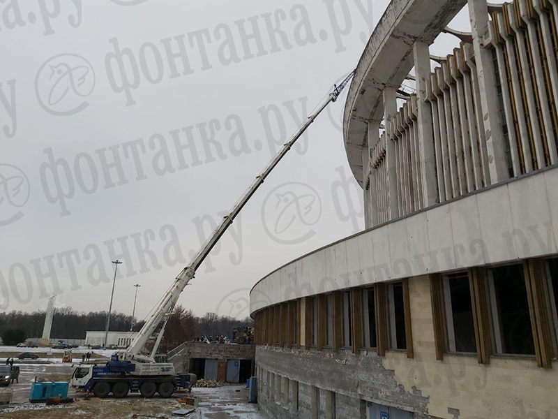 В Петербурге начали сносить СКК, а проведение чемпионата мира по хоккею 2023 года все еще под вопросом - фото
