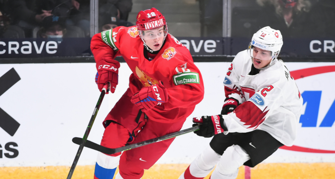 Молодежный чемпионат мира по хоккею | Россия одержала первую победу на МЧМ. Почему это не прибавило позитива.