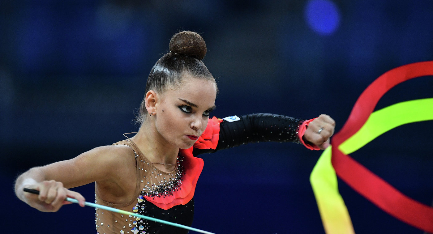 Дина Аверина завоевала два золота на чемпионате мира - фото