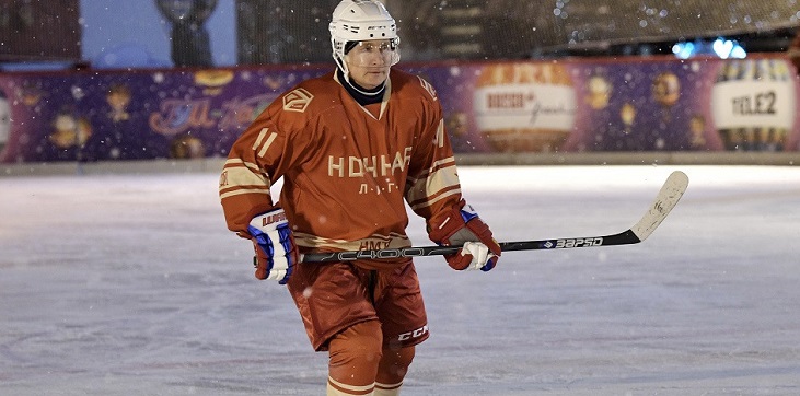 Буре поставил Путина в один ряд с легендами советского и российского хоккея - фото