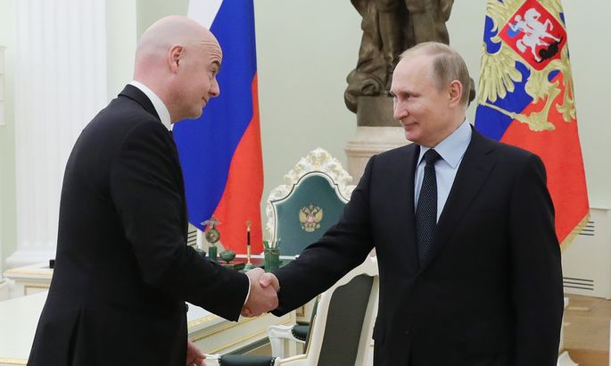 Путин поздравил Инфантино и поблагодарил за содействие в проведении ЧМ-2018 - фото