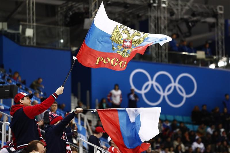 МОК будет принимать решение о визах для российских спортсменов на Олимпиаду в Париже  - фото