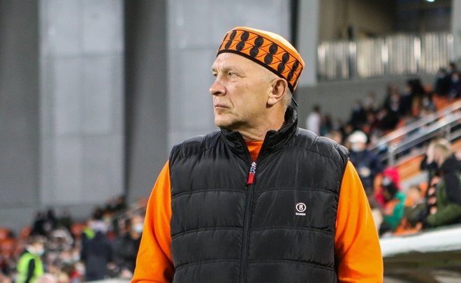 Президент «Урала» Иванов выступил за возвращение пива на стадионы  - фото