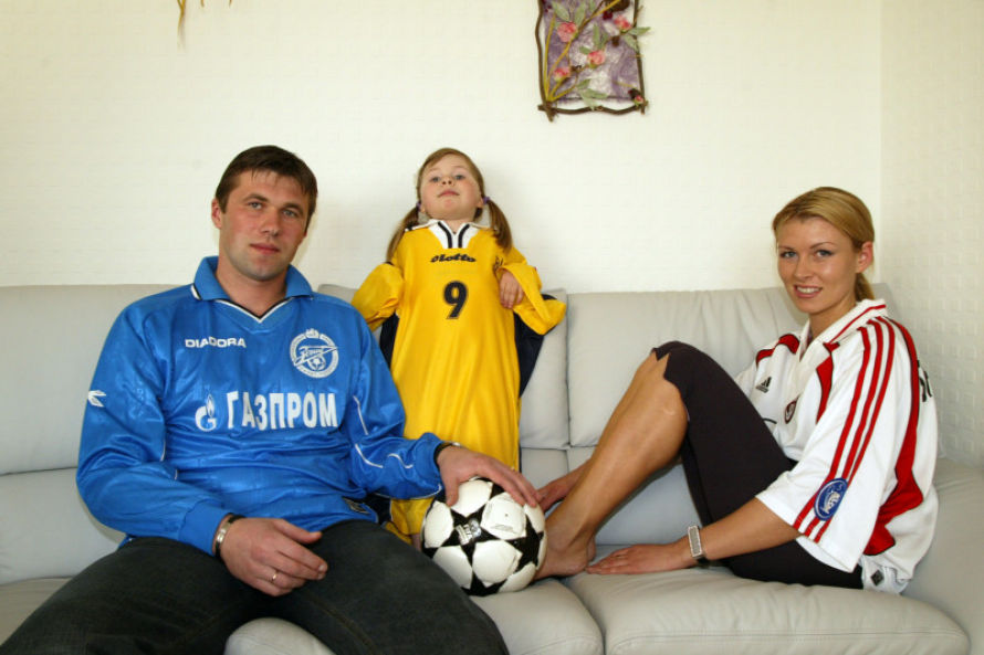 Геннадий Попович с семьей