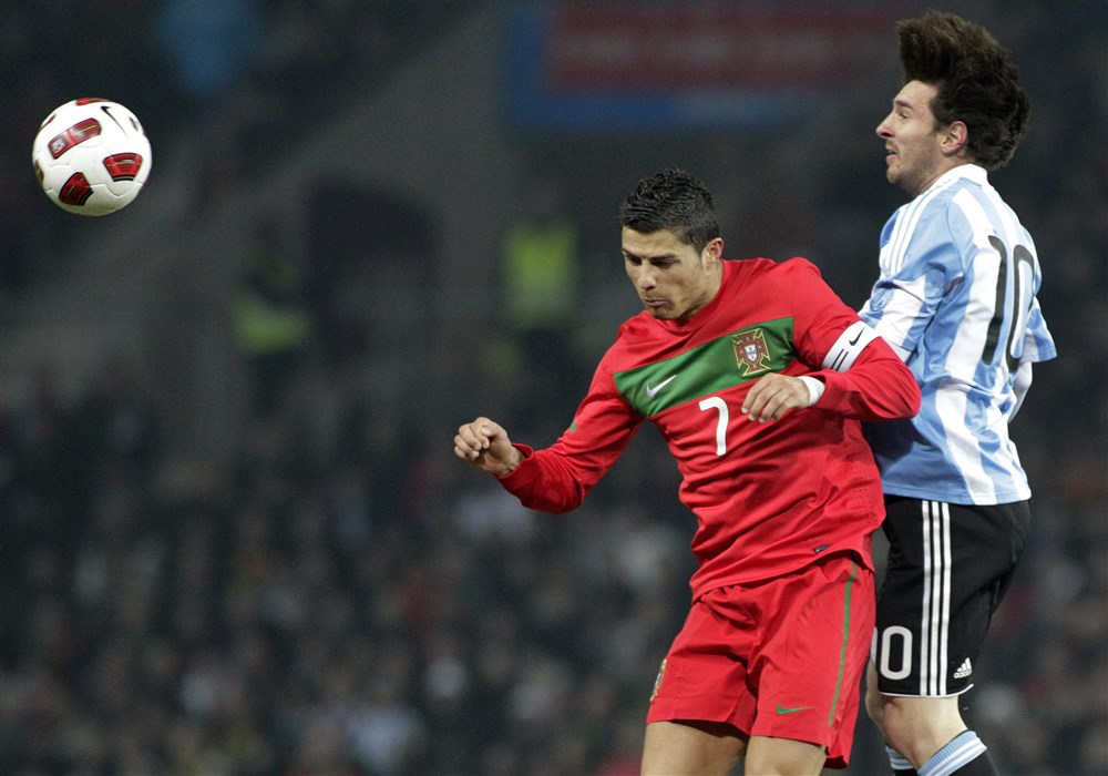 Криштиану Роналду и Лионель Месси в матче между сборными Португалии и Аргентины