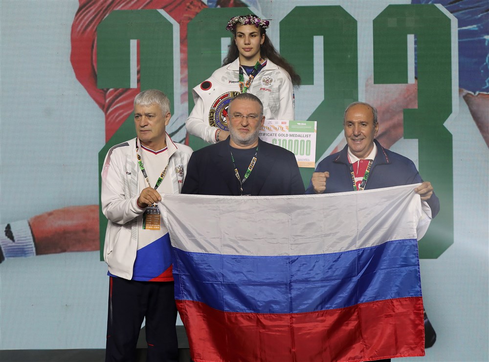 Победа россиянки Анастасии Демурчян на женском чемпионате мира по боксу 2023 года