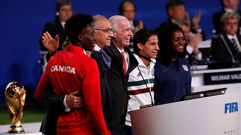 «ФИФА надо было гасить недовольство крупных стран». Чемпионат мира-2026 примут США, Канада и Мексика - фото