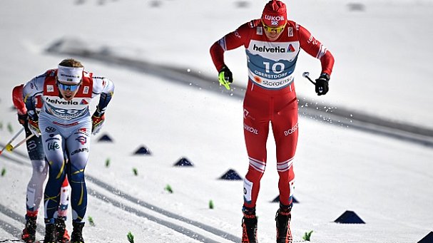 Панжинский заявил, что победа Большунова деморализует сборную Норвегии - фото