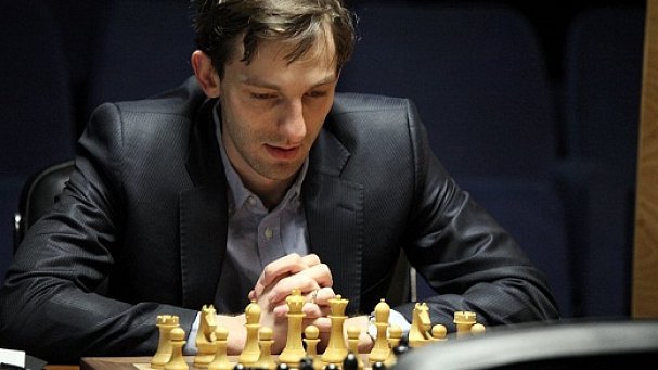 Грищук, Крамник и Карякин сыграли вничью на турнире претендентов - фото