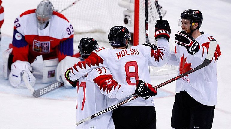 Комиссар НХЛ предлагает МОК включить хоккей в программу летней Олимпиады - фото