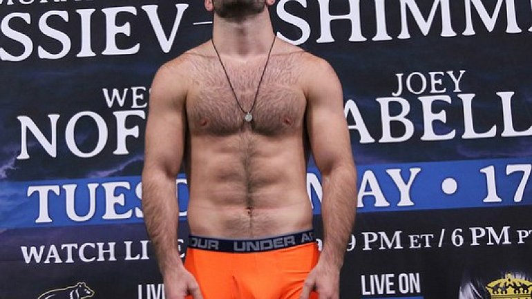 Гассиев вышел в полуфинал Всемирной боксерской суперсии, нокаутировав Влодарчика - фото