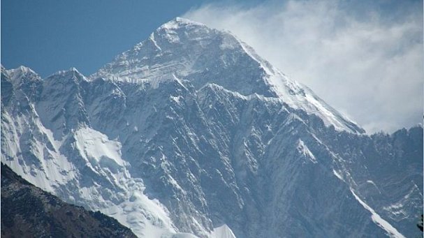 Российское крыло покорило Эверест - фото