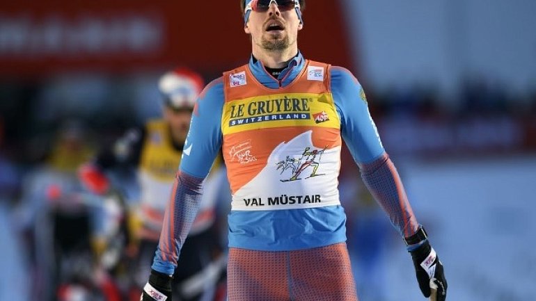 Устюгов выиграл пятую гонку на «Тур де Ски» подряд и посвятил победу маме - фото