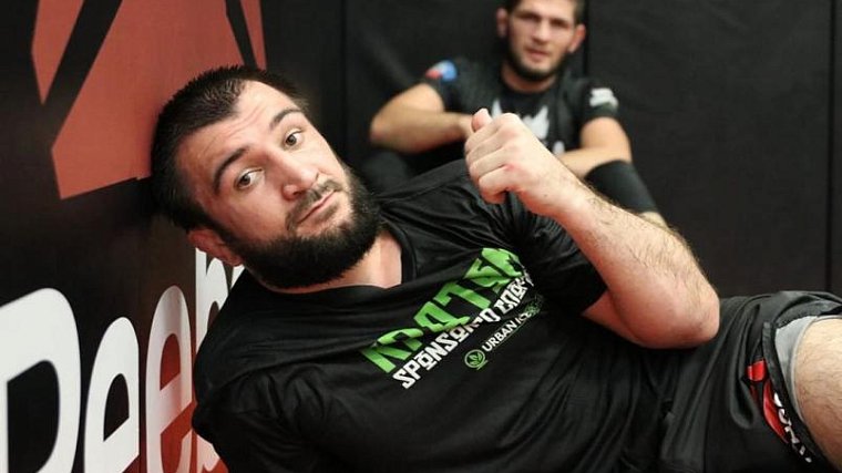 Брат Нурмагомедова проведет бой в UFC - фото