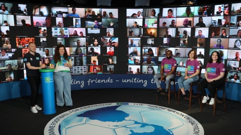 Дети из более 200 стран встретились онлайн в Международном лагере Дружбы «Футбол для дружбы» - фото